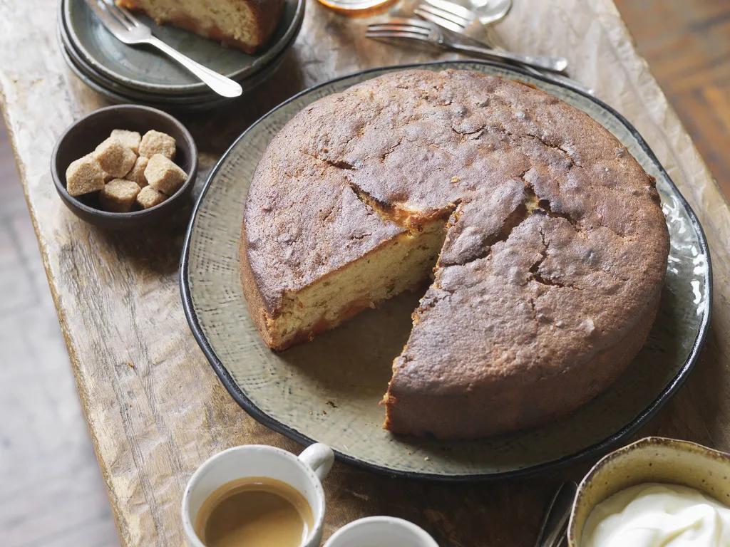 quince and pistachio cake