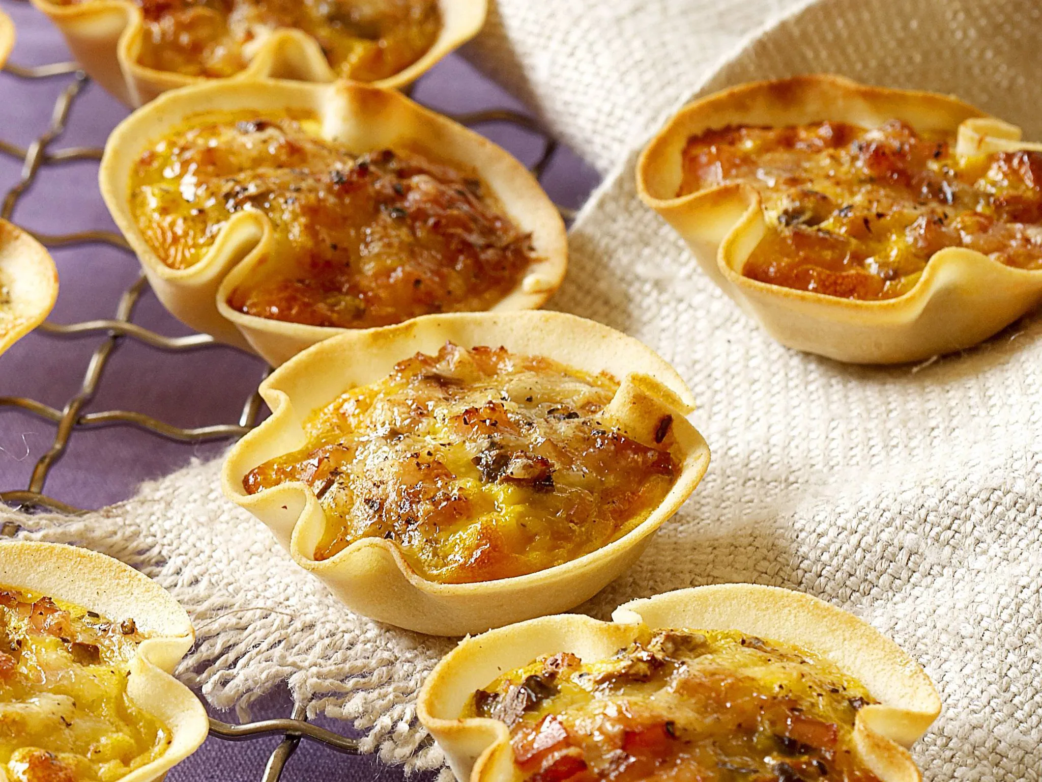 BACON AND MUSHROOM TARTS