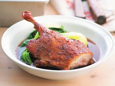 braised sweet ginger duck