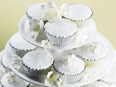 lace wedding cakes