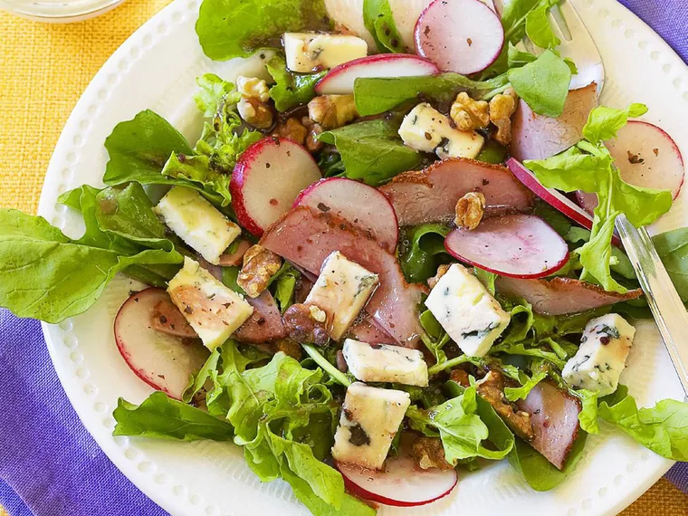 ROCKET AND BLUE CHEESE SALAD