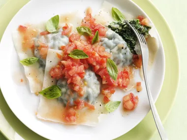 herbed ricotta ravioli with tomato salsa