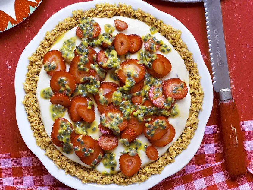 Passionfruit and strawberry cheesecake | Women's Weekly Food