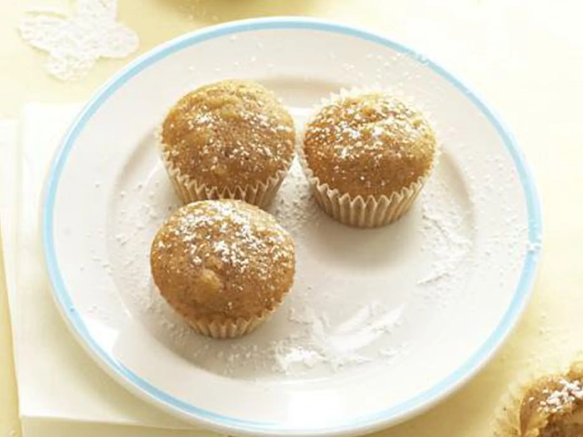 apple and cinnamon mini muffins