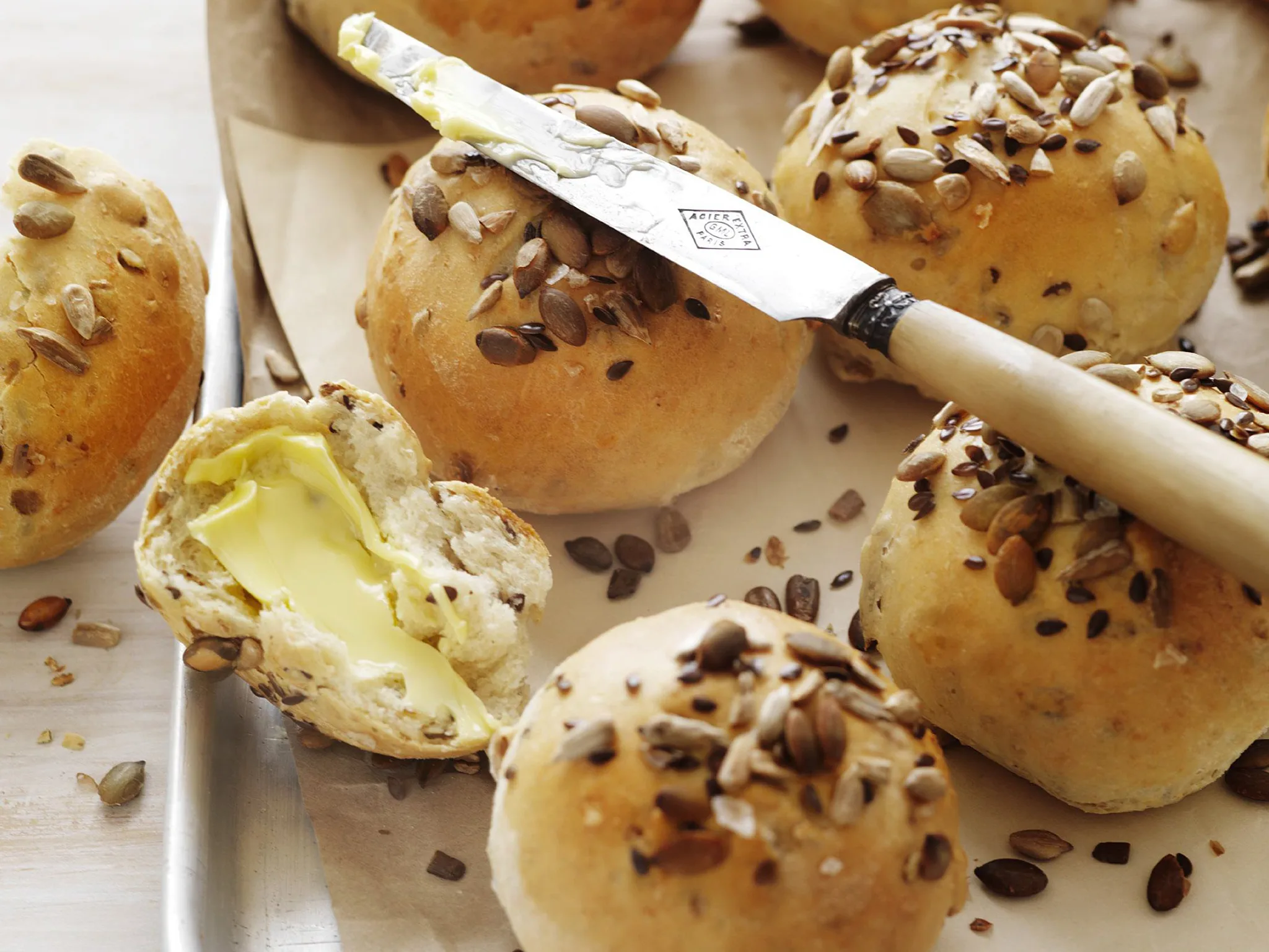 CRUSTY SEED ROLLS
