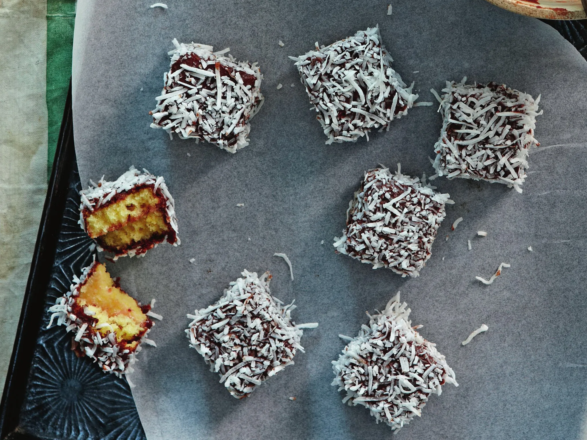 Quick & easy mini lamingtons