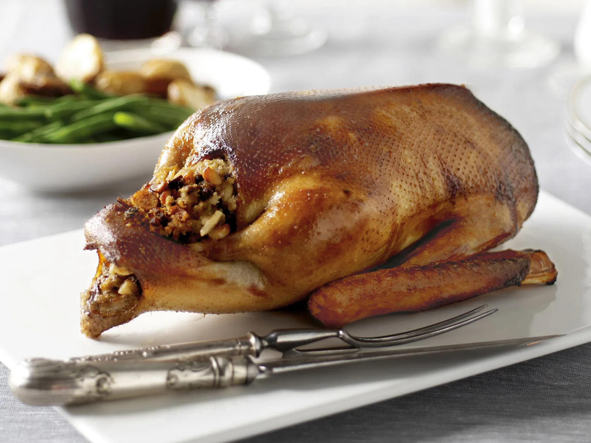 roast goose with fruit and nut seasoning