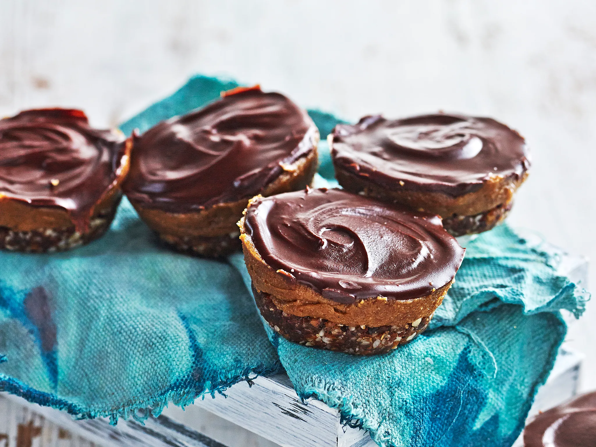 Sugar-free tahini caramel choc cups-image