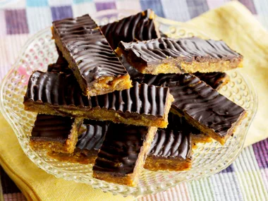 Date and ginger slice