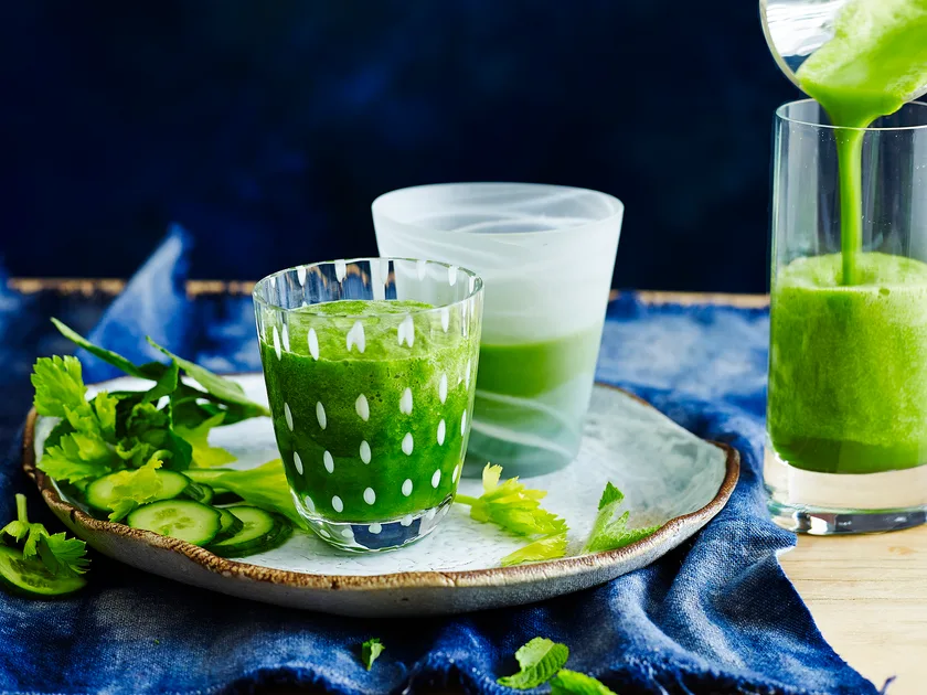 Green superfood smoothie | Women's Weekly Food
