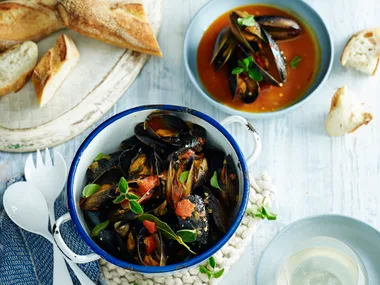 A bowl of mussels