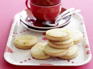 Lemon polenta biscuits