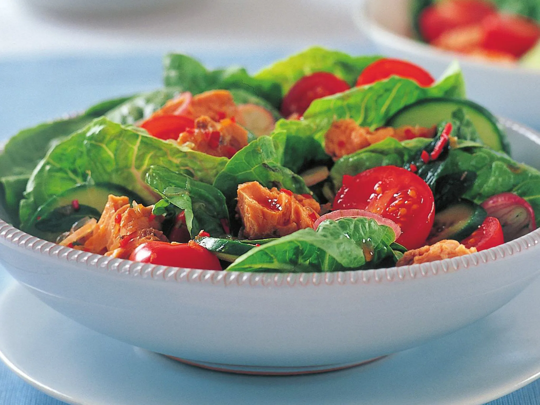 Thai-style salmon salad with lime dressing