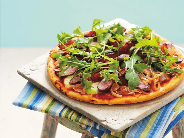 Caramelised onion, lamb and rocket pizza