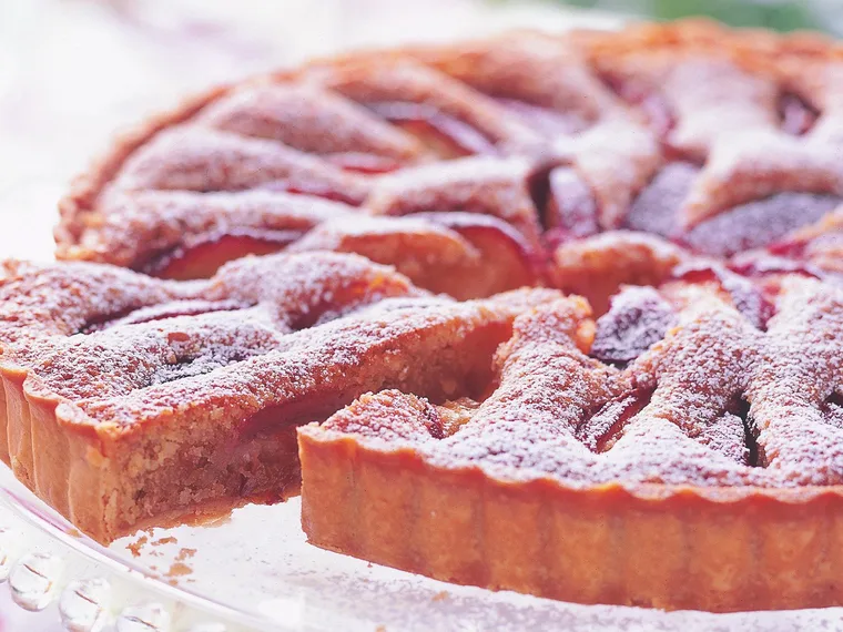 Nectarine and macadamia tart