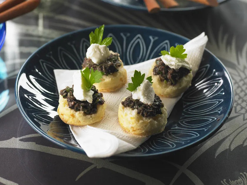 Parmesan Scones with Goats Cheese and Tapenade
