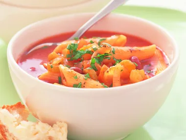 Chunky vegetable and pasta soup
