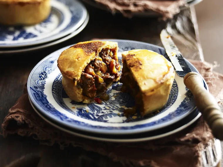 Beef shiraz pies