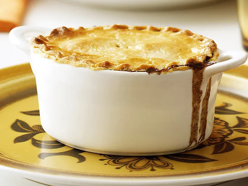 Beef and red wine pies | Women's Weekly Food