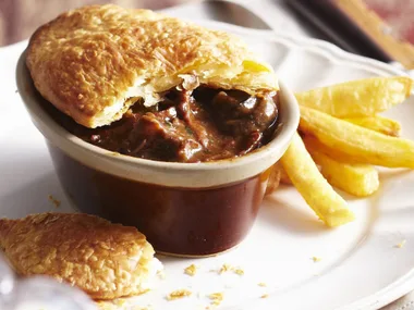 Beef bourguignon pies with chips