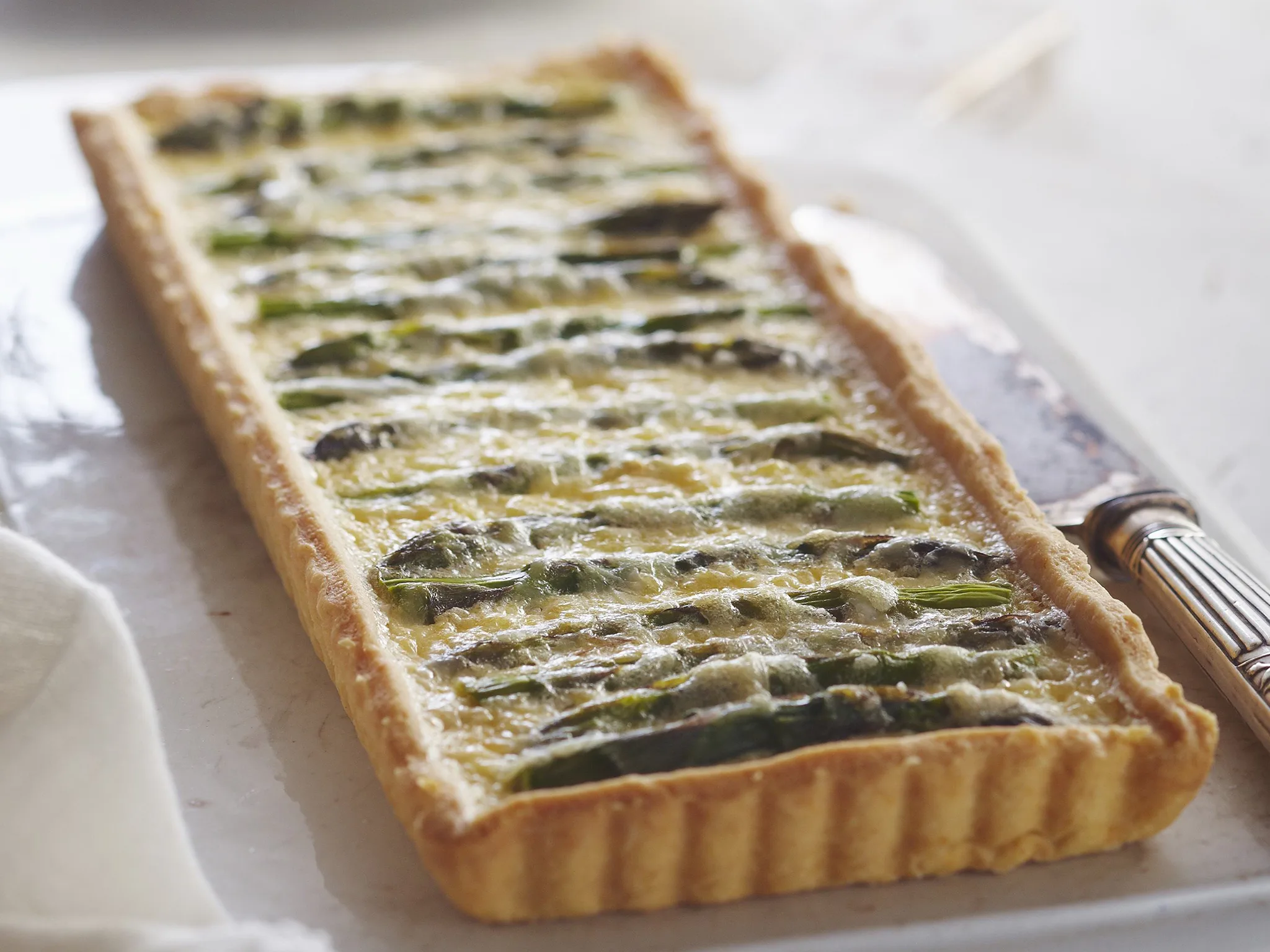Asparagus and gruyere tart