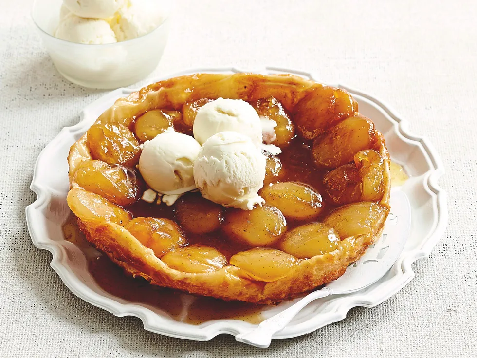 Apple tart with caramel ice-cream