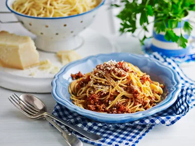 Julie Goodwin's slow cooked bolognese