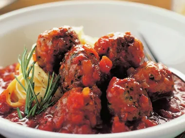 Photographer: Dean Wilmot/Stylist: Louise Bickle