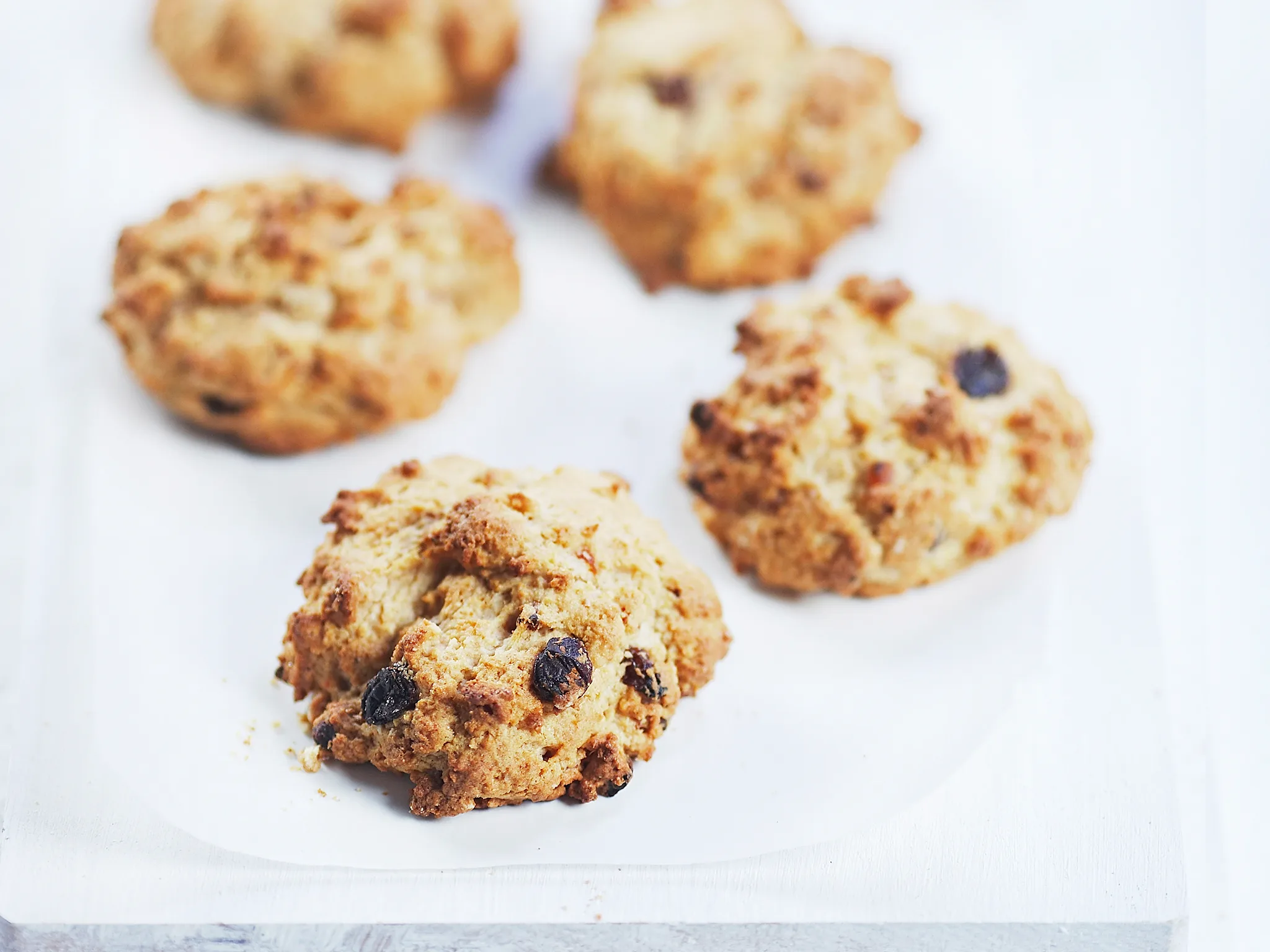 Apricot and honey rock cakes