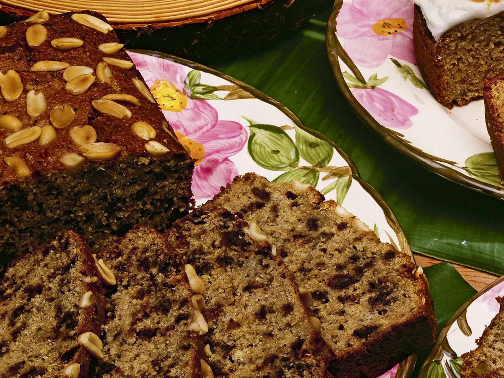 WHOLEMEAL BANANA DATE AND PEANUT LOAF