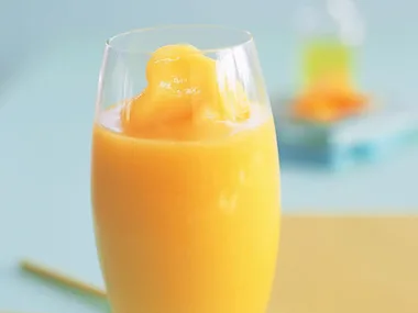 Frozen mango daiquiri