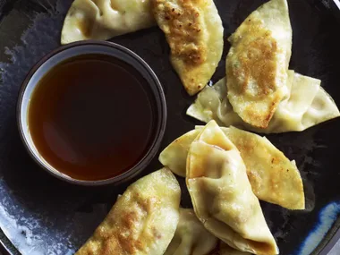 Gyoza with soy vinegar sauce