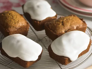Little gingerbread loaves