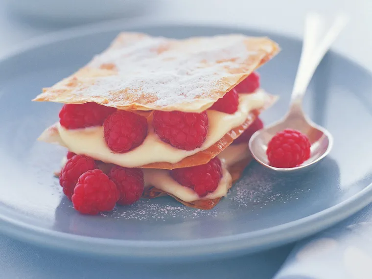 Mille feuille with almonds and raspberries