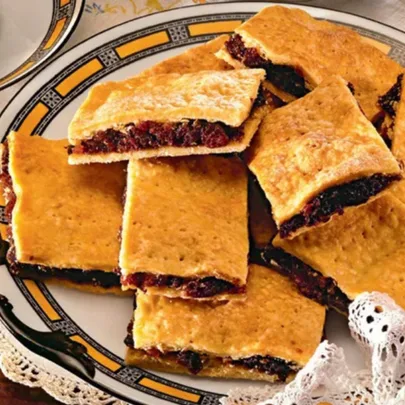 Women’s Weekly Vintage Edition: Garibaldi slice