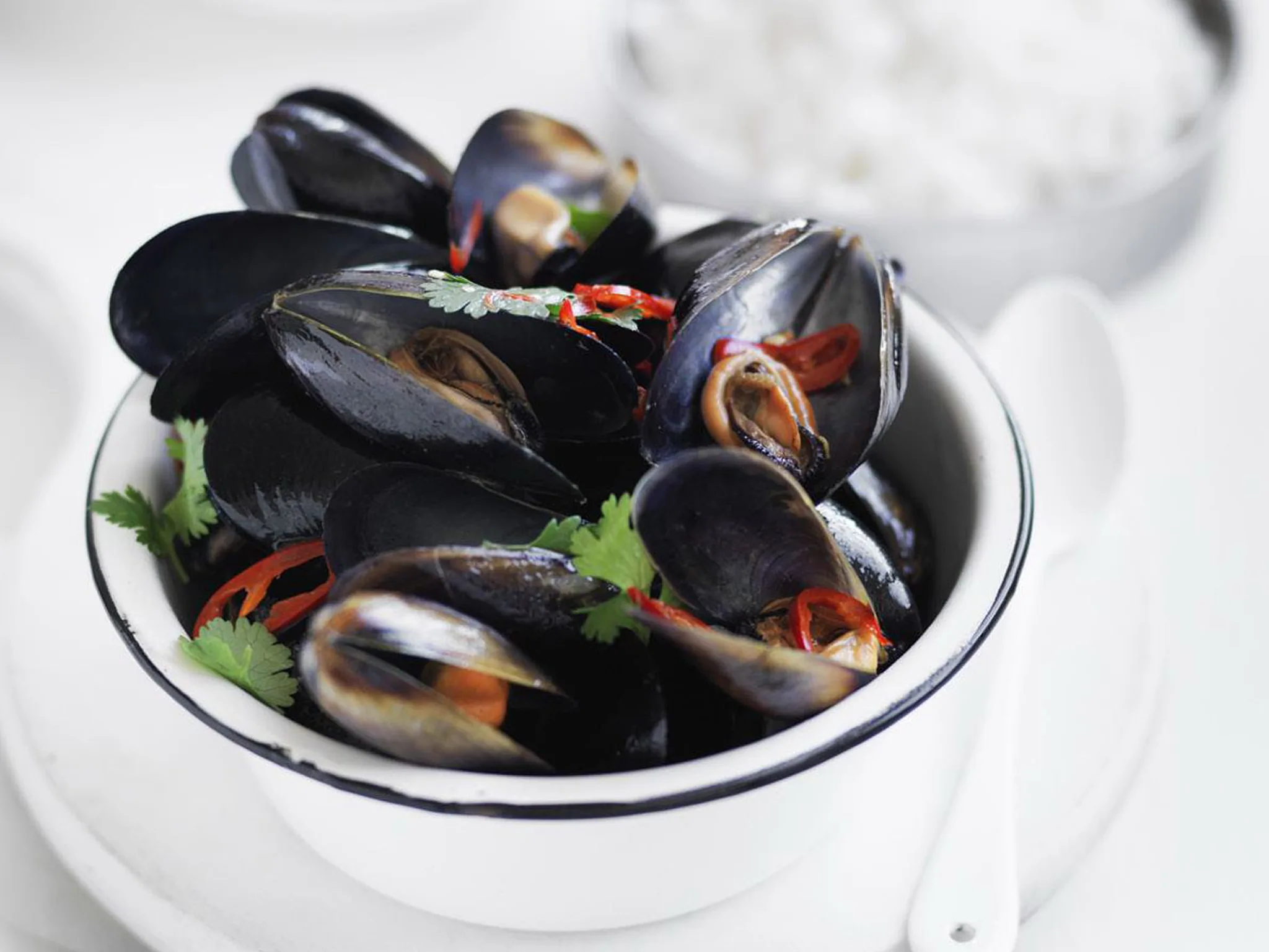 Mussels in Thai Asian broth