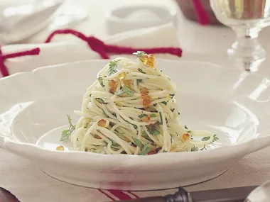 Pasta with salmon roe and chervil