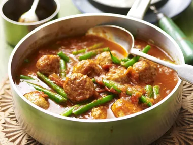 Pork meatball curry