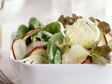 Pear and fennel salad with honey dressing