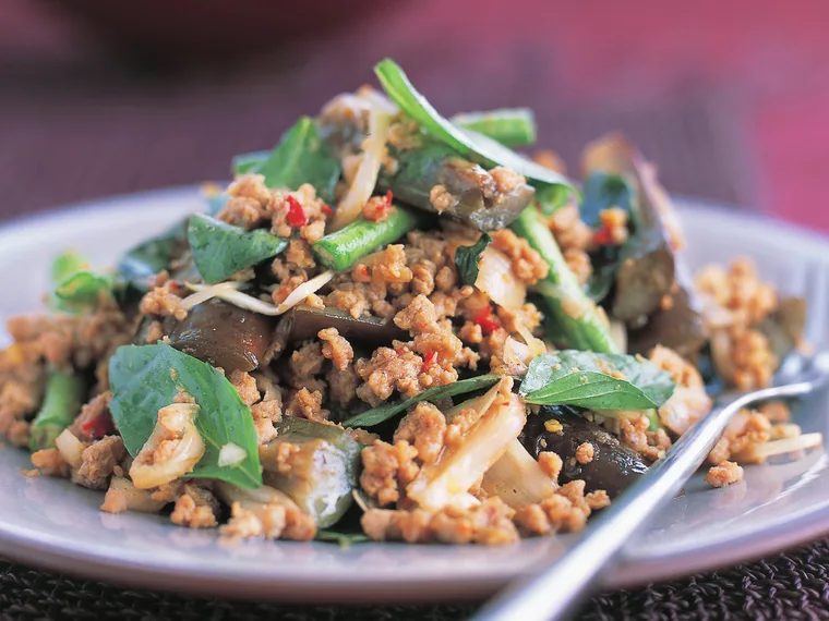 Pork with eggplant (muu pad makeua)
