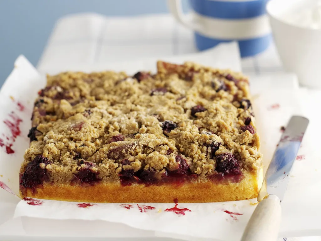 Quince and Blackberry Crumble Cake