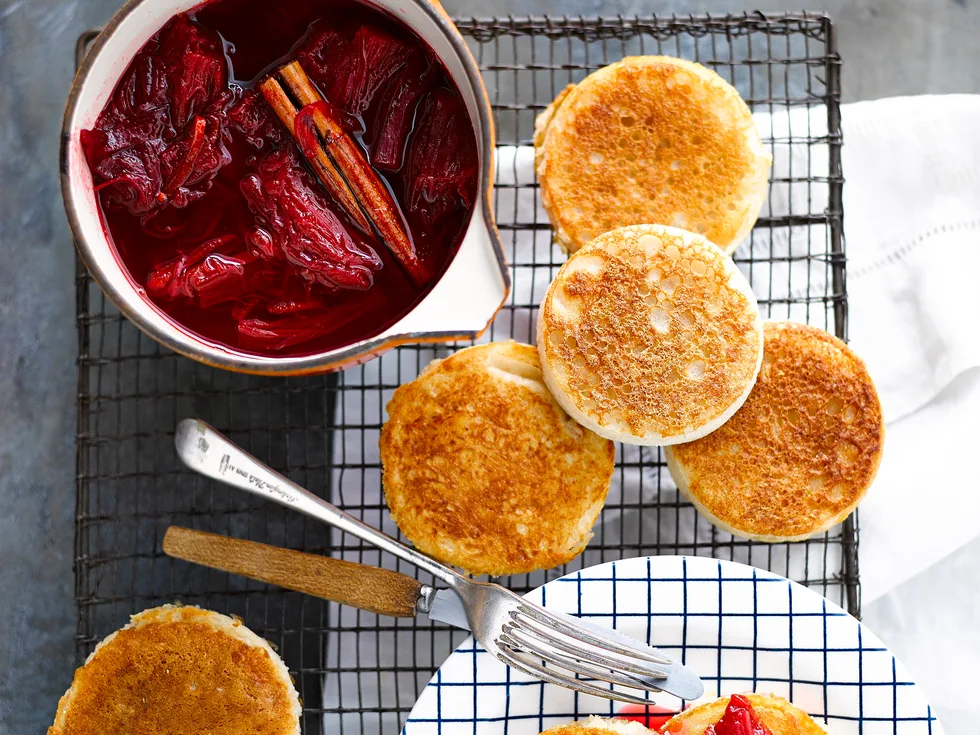 Crumpets with rhubarb compote