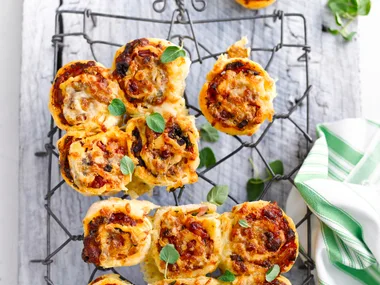 Olive and bacon pizza scrolls