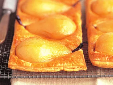 Roasted pear tart