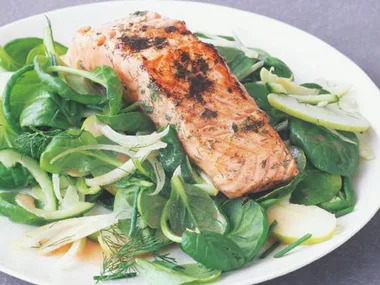 Salmon steaks with fennel salad