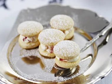 Strawberries and cream powder puffs