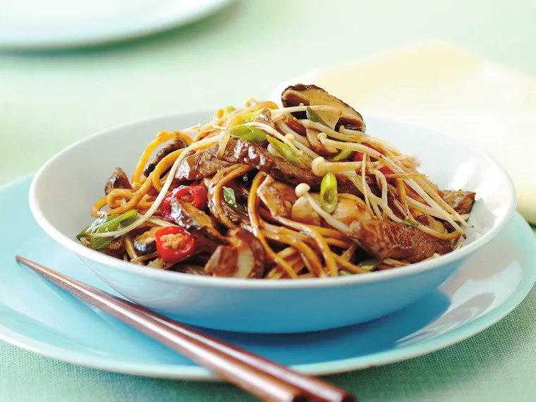 Stir-fried beef and mixed mushrooms