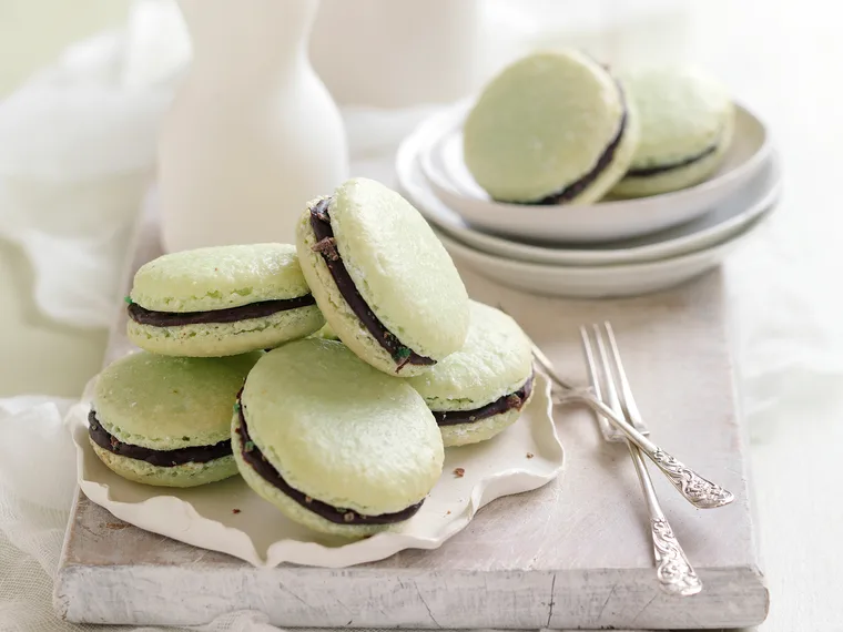 peppermint french macaroons