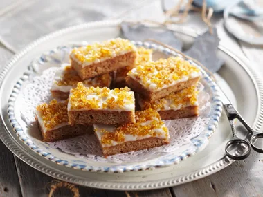 Toffee apple slice