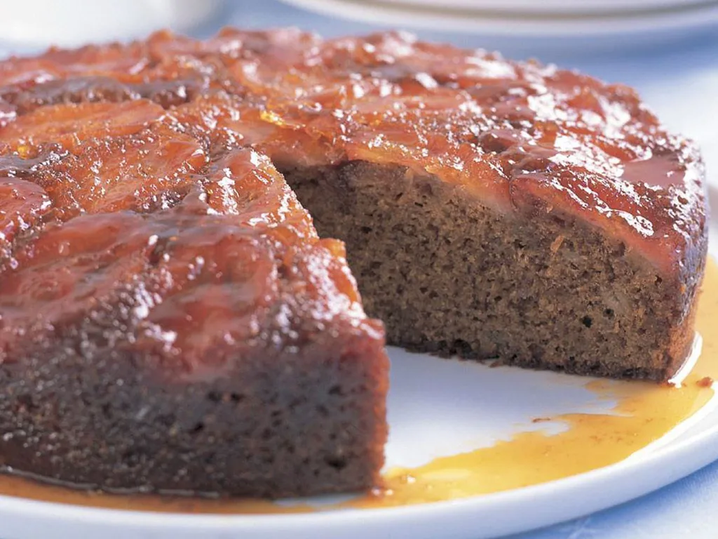 Upside-down toffee banana cake